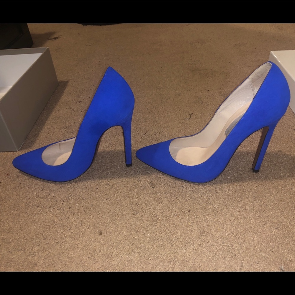 Excellent condition Lauren marinis with box